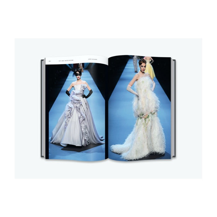 Utdrag ur Coffee Table Book - Dior Catwalk